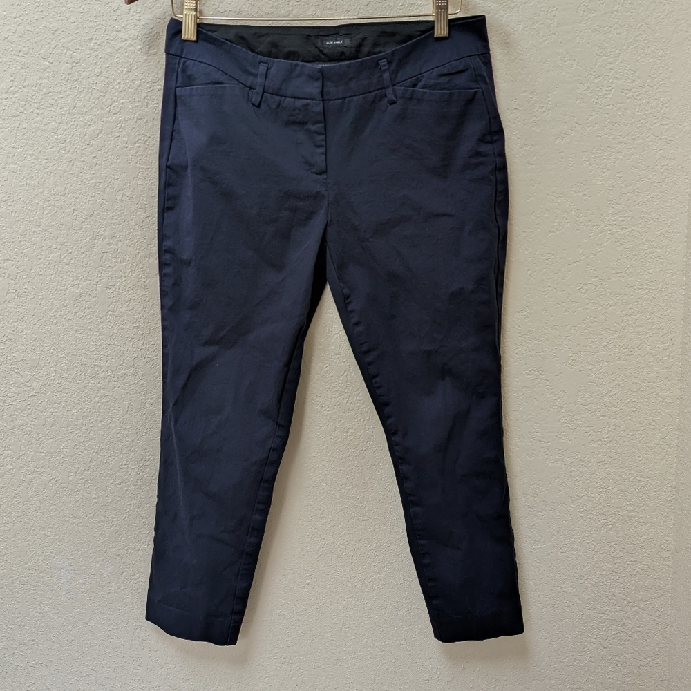 Navy Blue Old Money Worthington brand slim ankle pants. Size 4P